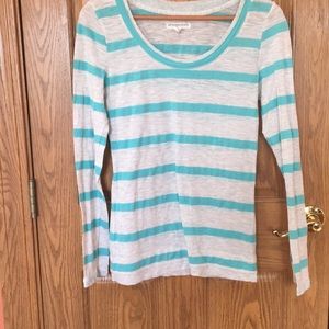 Aeropostale long sleeve t-shirt